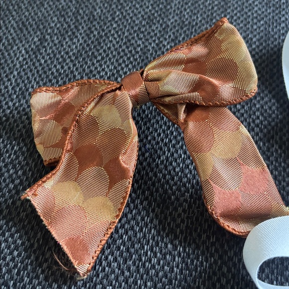 CHANEL White Satin Logo Ribbon - Picture 3 of 12